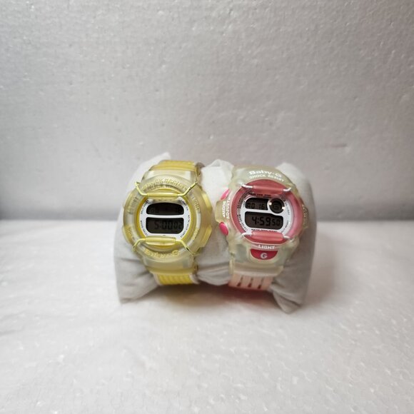 Casio G Shock - VIntage great shape set of 2 Baby G - Picture 1 of 16